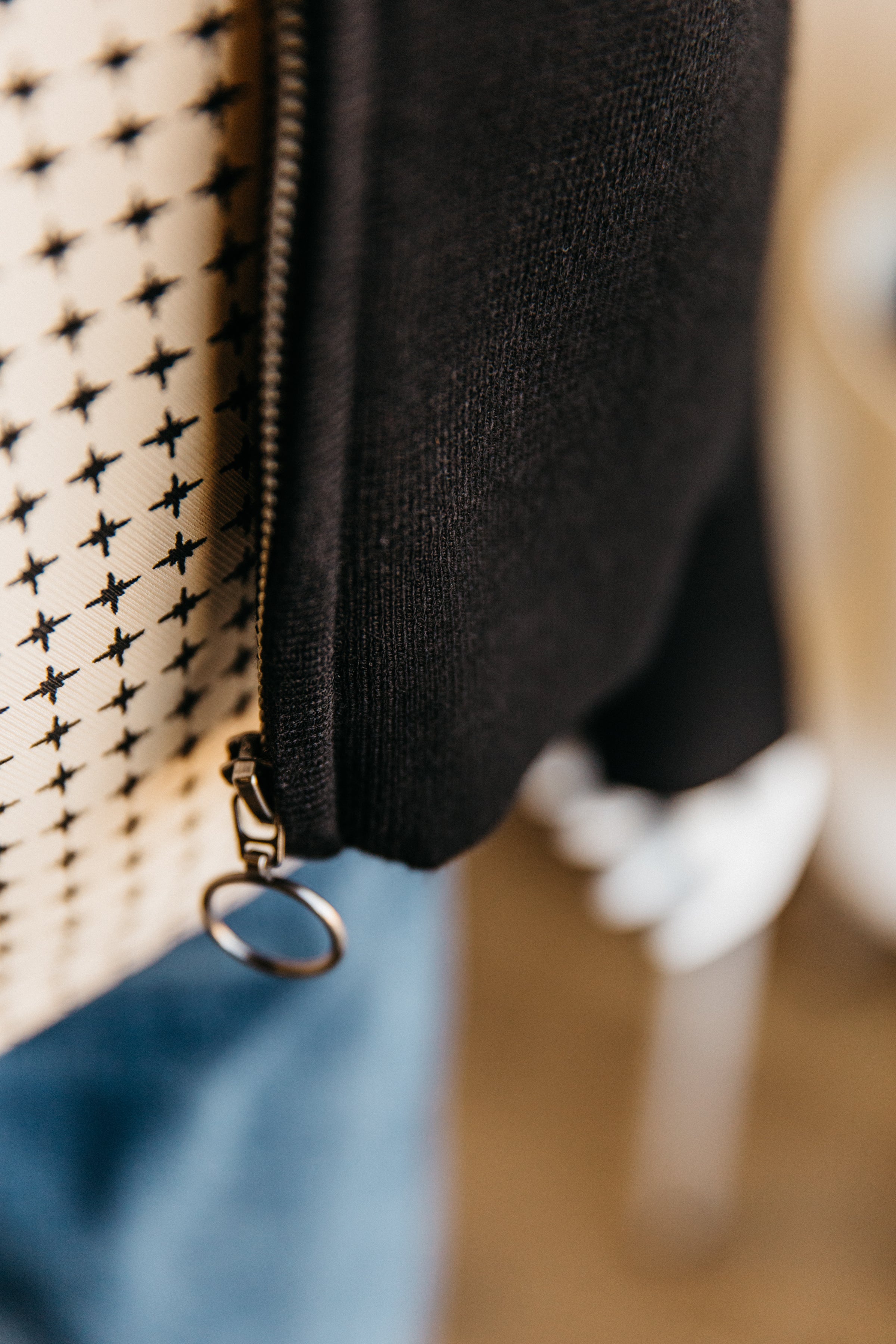WHAT IS A CAPSULE WARDROBE?